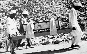 Carnarvon: Howard Carter - artifacts removed from tomb of Tutankhamen