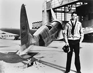 Transcontinental: Howard Hughes with the H-1, a featherweight midget