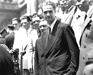 Fiorello: Howard Hughes honored in NYC for his round ?