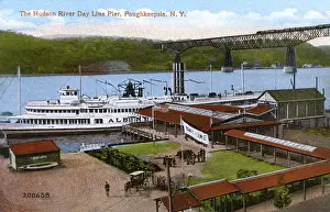 Albany: Hudson River Pier, Poughkeepsie, New York State, USA