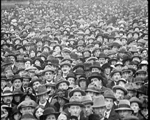 Hear: Huge Irish Crowd Gathering To Hear Michael Collins Speak