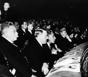 Hugenberg: Hugenberg, Hitler, von Papen, 1933