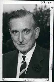 Debenham: Hugh Fraser, Scottish drapery businessman