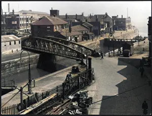 Thecolourisedpic: HULL DOCKS