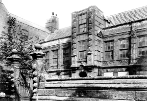 Wilberforce: Hull, Wilberforce House 1903