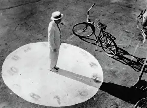 Walla: Human sun dial