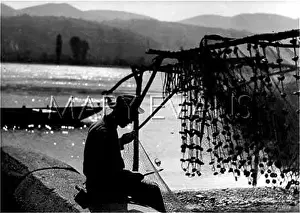 Mends: HUNGARIAN FISHERMAN