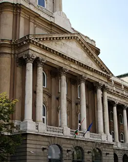 Triangular: Hungarian National Gallery. Budapest