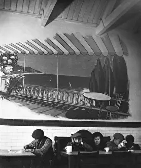 Maurice Ambler Collection: Hungerford Hostel, c.1956