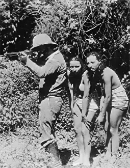 Safari: Hunters on safari in the 1930s