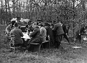Perch: Hunting party, 1929