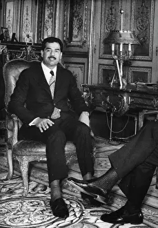 Hussein: Hussein Visits Paris