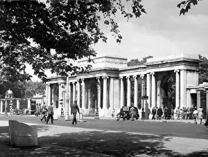 Parl: HYDE PARK CORNER