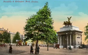 Apr17: Hyde Park Corner - Piccadilly and Wellington Arch, London