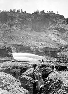 Spraying: Hydraulic Gold Mining