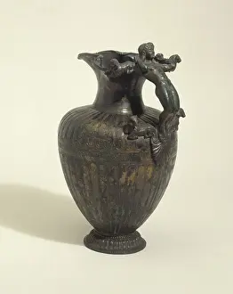 Hydria: Hydria with handles