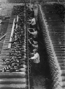 Fill: Hydrogen for the cells of airships