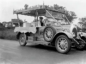 Strive: ICE-CREAM VAN 1930S