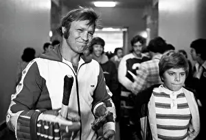 Matches: Ice hockey player Bobby Hull, 1974
