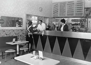 Icecream: Icecream store in Vienna. Photograph