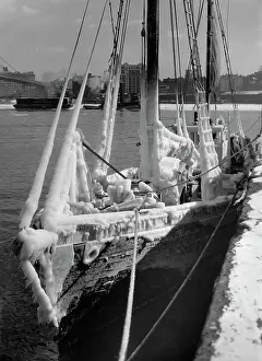 Frosted: Iced up ship
