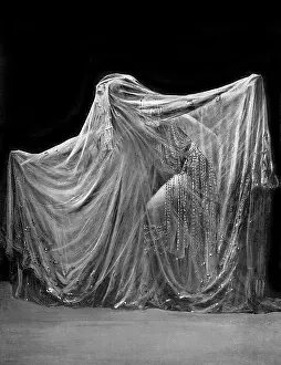 Russe: Ida Rubinstein as Cleopatra