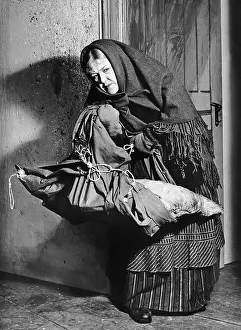 Beaver: Ida Wuest in The Beaver Coat, 1935