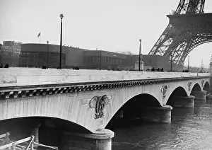 Pont: Iena bridge in Paris, 1937