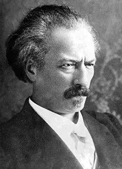Ignacy: Ignacy Jan Paderewski