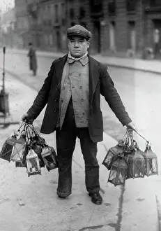 Illuminator: Illuminator, man with lamps
