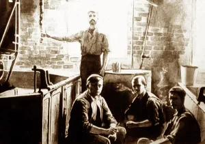 Cobden: Illustration of workers taking a break in a dye-house