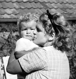Ruediger: Ilse Hess with son Wolf-Ruediger, 1938