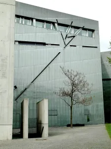 Shoa: IMAGNO Cover Collection. Detail of the Memorial