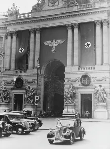 Emblems: Imperial Palace - Anschluss