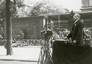 L On: Inauguration of a monument for Aristide Briand