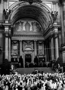 Greeted: Inauguration of the Reich bishop Ludwig Mueller, 1934