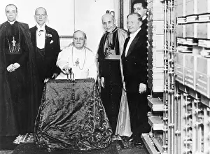 Eugenio: Inauguration of the Vatican's telephone system by Pope Pius
