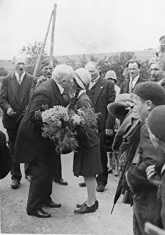 Bringer: Inauguration of the War Monument