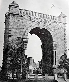 Diplomatic: The Independence Gate, Seoul