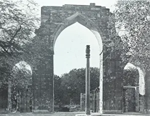 Kutab: India - The Kutab The Great Central Arch + Iron Pillar