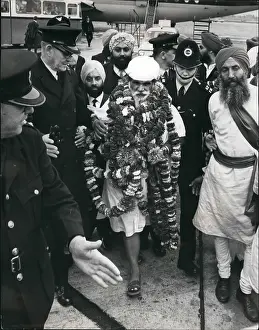 Garlanded: India - Nepal - Pakistan