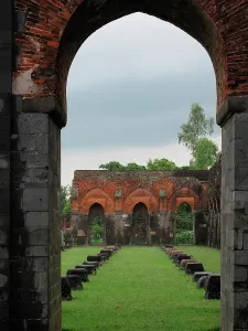 Jami: India, West Bengal, Pandua