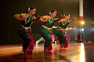 State Visits: Indian dancers perform prior to the State Dinner