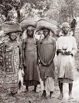 Paniers: Indigenous group with paniers, Madagascar