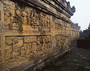 Stupas: Indonesia. Borobudur. Temple
