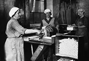 Larger: Industrial workers in the candle industry, 1928