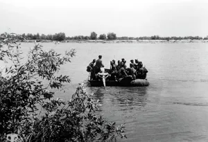 Inflatable: Infantrymen cross the Don, 1942