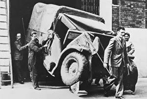 Fake: Inflatable decoy truck