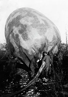 Crewmen: Inflating a moored balloon, 1917
