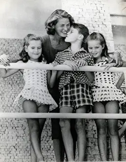 Isotta: Ingrid Bergman with children Robertino, Isotta, Isabella